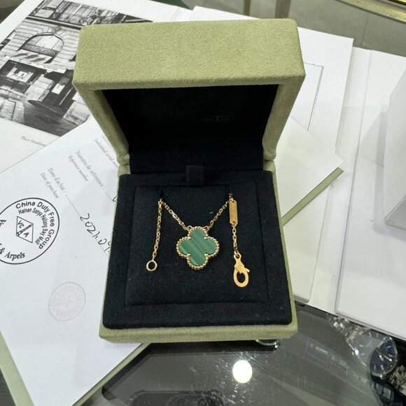 Van Cleef & Arpels Vintage Alhambra pendant 18K yellow gold. - Picture 5 of 7